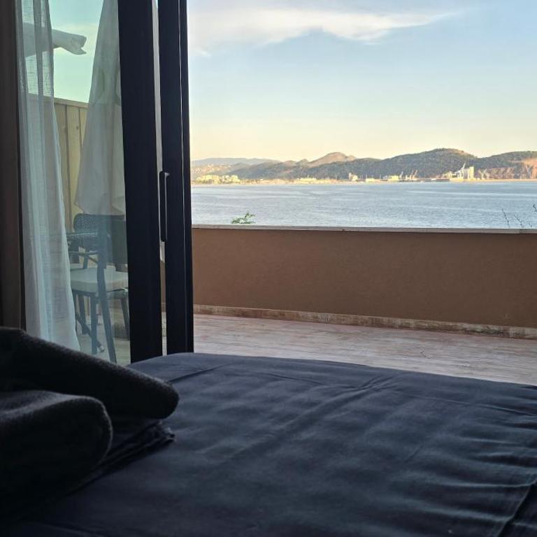 Beachfront Blue Panorama - Apartment with Sea View - 10