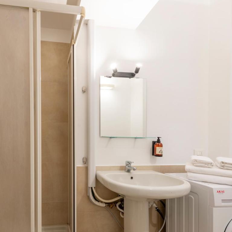 Suite nel Cuore di Milano - B Home - Appartamento con 1 Camera da Letto - 10