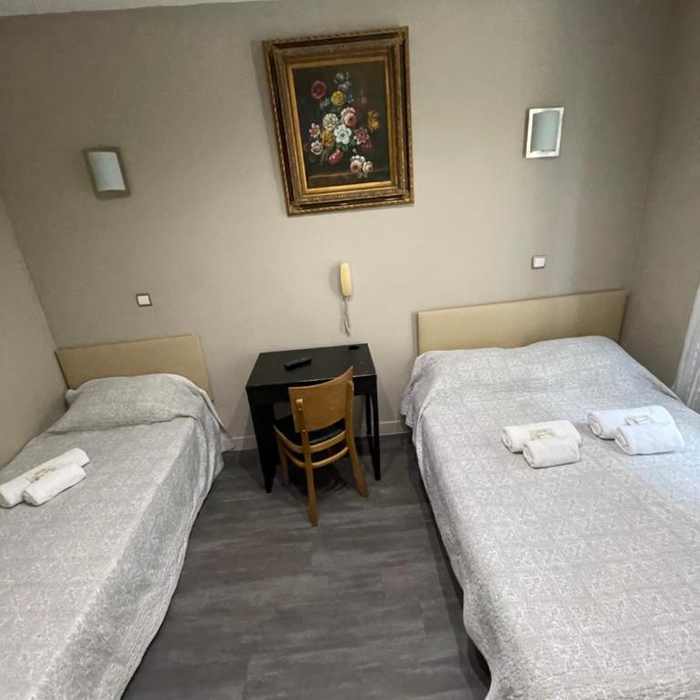 Hôtel de l'Aveyron - Chambre Triple - 3