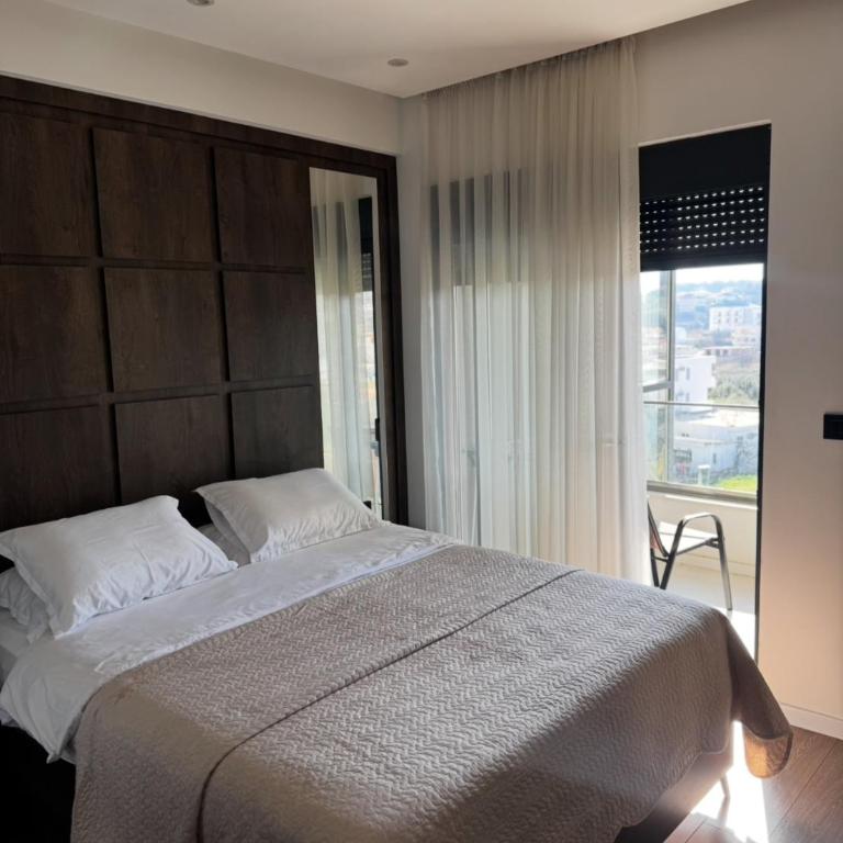 Moon Apartment - Two-Bedroom Apartment - 4