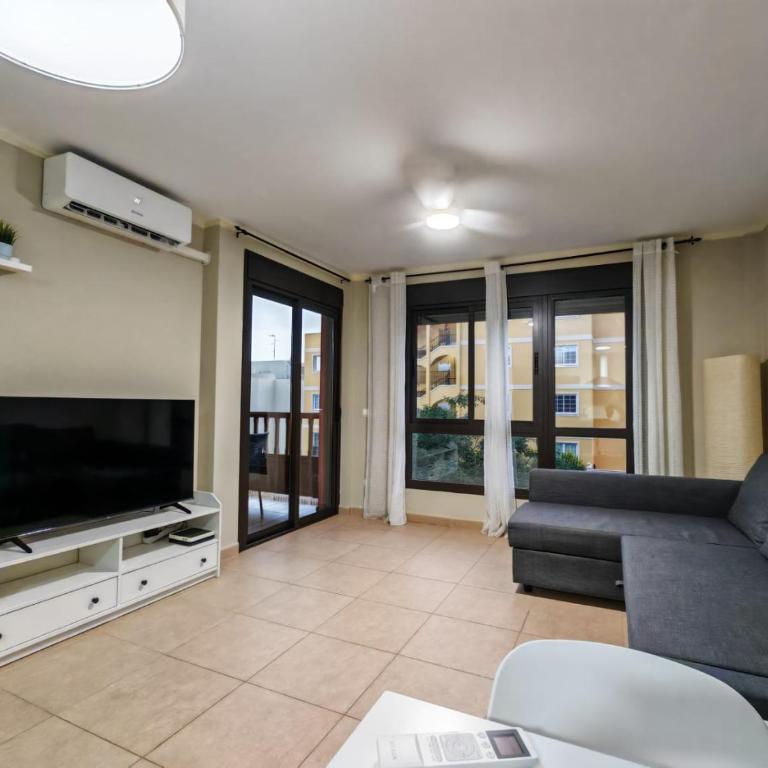 Bright & Modern Apartment in Palm Mar with Terrace AC and Swimming pool - Apartamento de 1 dormitorio - 12
