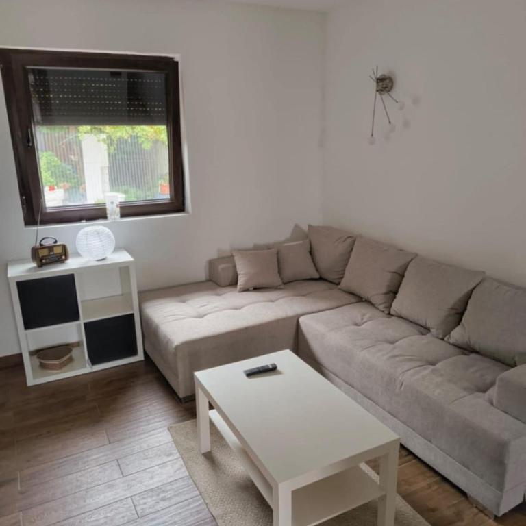 IN Zemun Gardos Apartment - One-Bedroom Apartment - 1