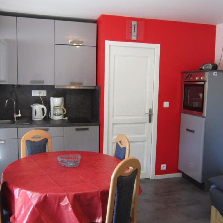 Studio cosy pour 4 personnes avec balcon et parking à 250m des remontées mécaniques - FR-1-676-15 - Studio - 9