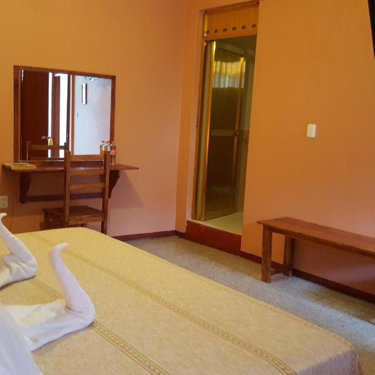 Hotel Florida Oaxaca - Habitación con cama extragrande. - 8