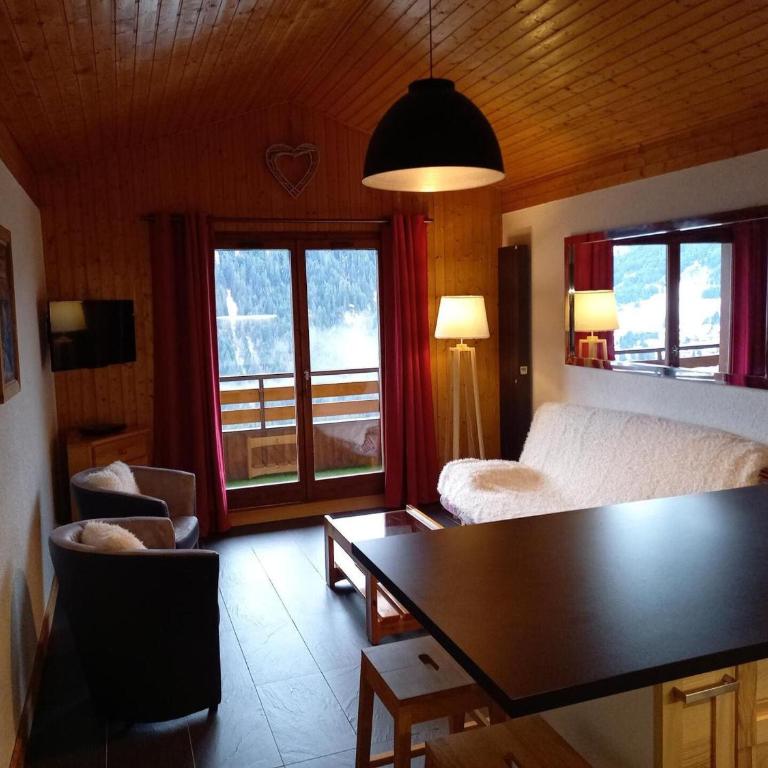 Chalet chaleureux à Châtel - Idéal 6 pers, 3 pièces, proche télésiège, WIFI, balcon sud, garage - FR-1-676-21 - Apartamento - 11