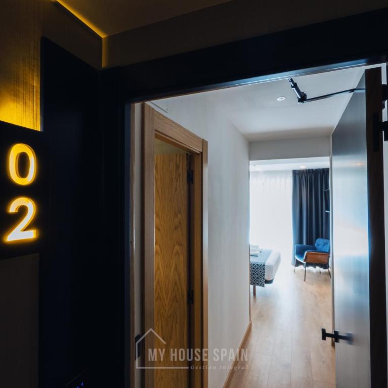 Hotel Central by MyHouseSpain - Habitación Doble - 6