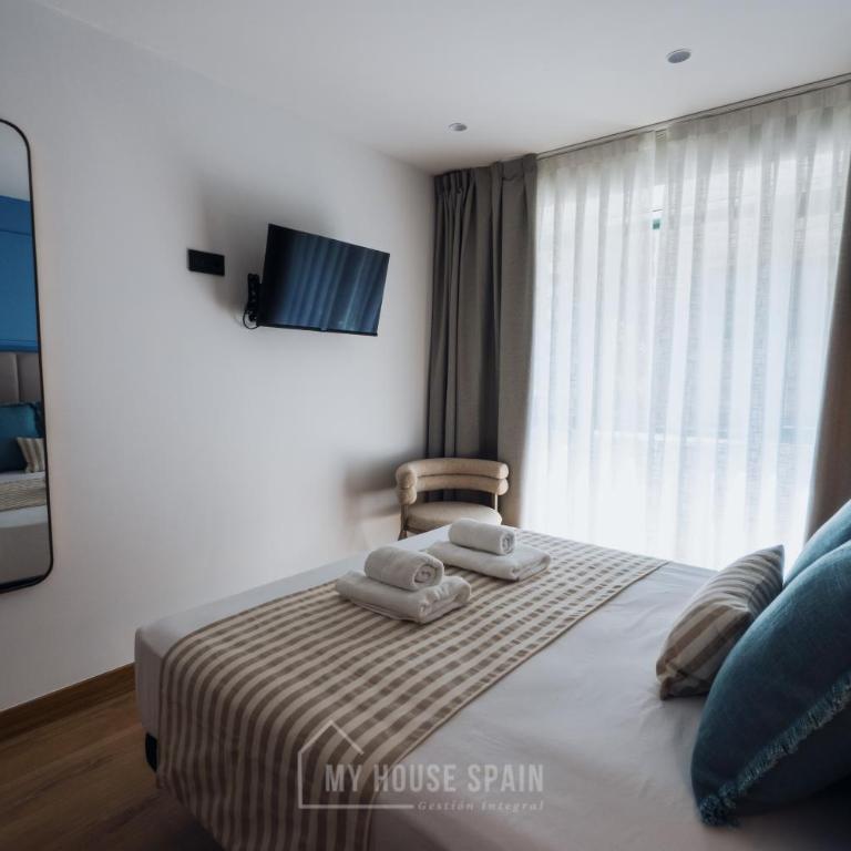Hotel Central by MyHouseSpain - Habitación Doble - 6