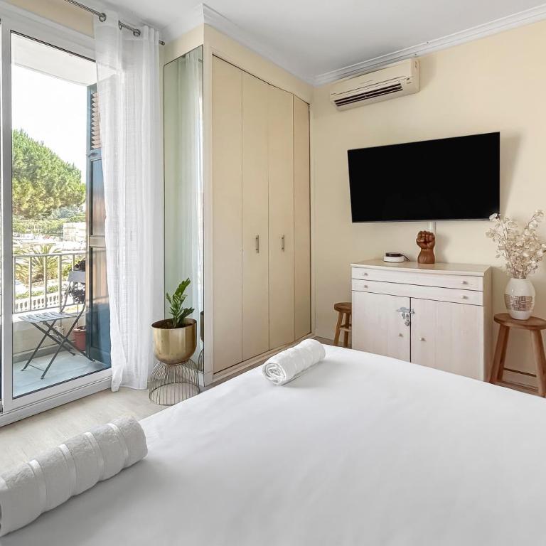 Studio Cap d Antibes Balcon vue mer - Studio avec Terrasse - 20