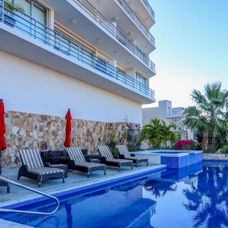 Luxe Mtn Top Retreat w/ Pool Access & Sea View! - Apartamento - 23