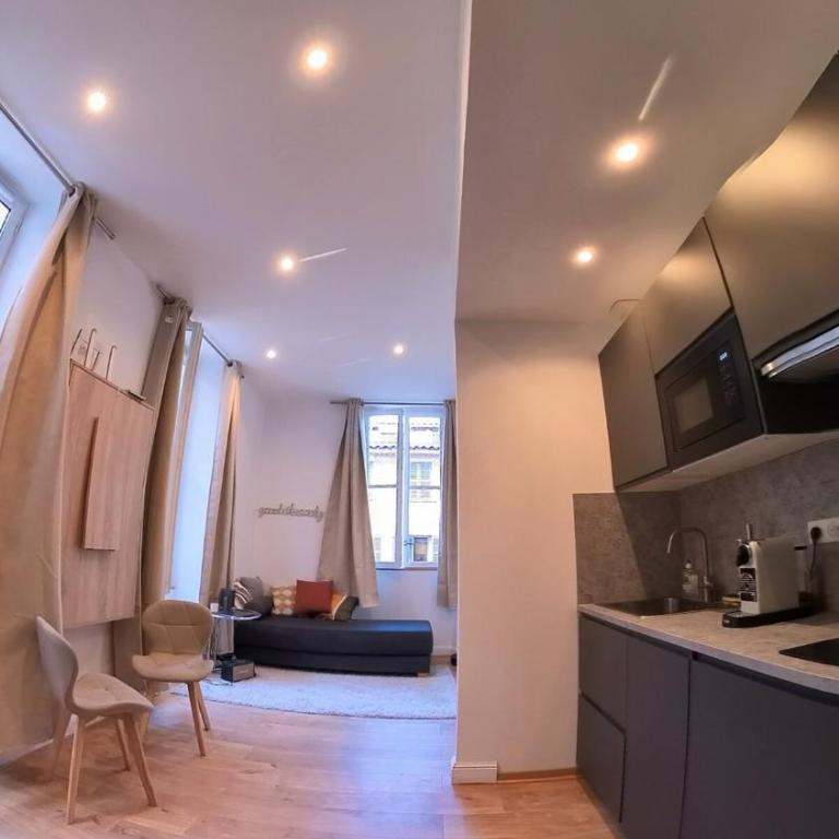 Appartement dans le centre historique de Toulon - Apartamento de 1 dormitorio - 5