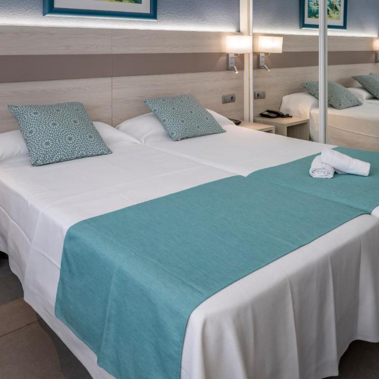 4R Salou Park Resort I - Habitación Doble Estándar sin balcón (2 adultos) - 3