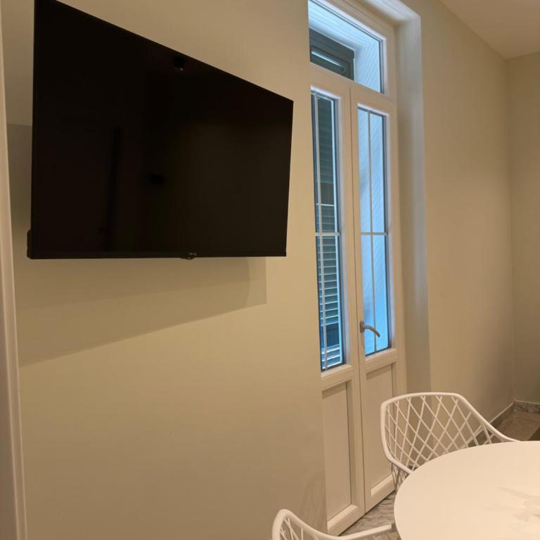 Maison Tabou - Appartamento con 1 Camera da Letto con Balcone e Vista Città - 5