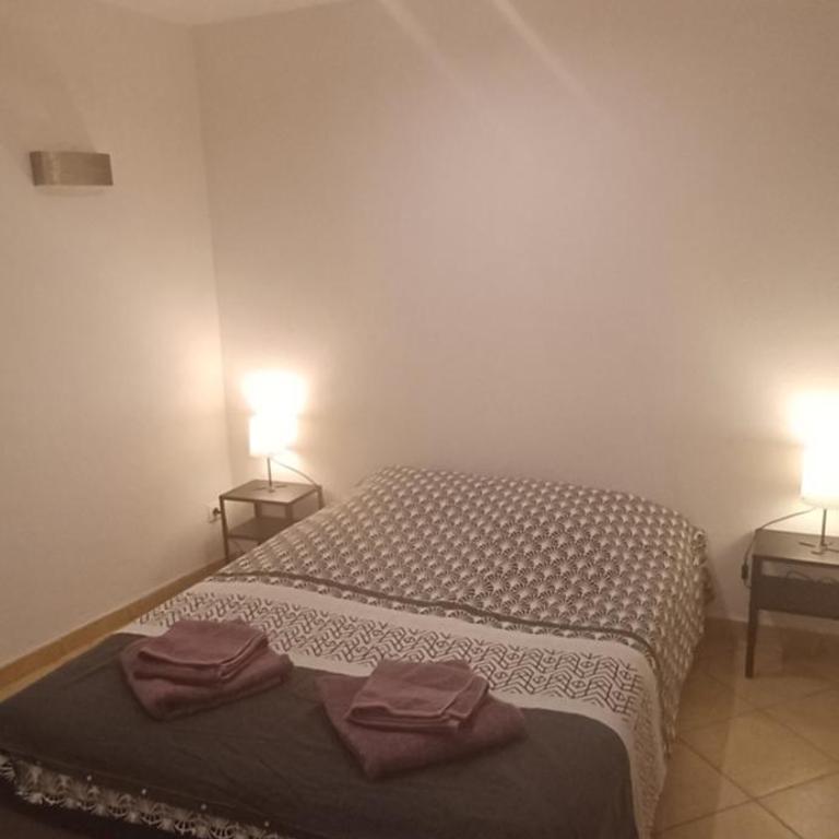Duplex de charme avec terrasse au coeur du village - Appartement en Duplex - 24