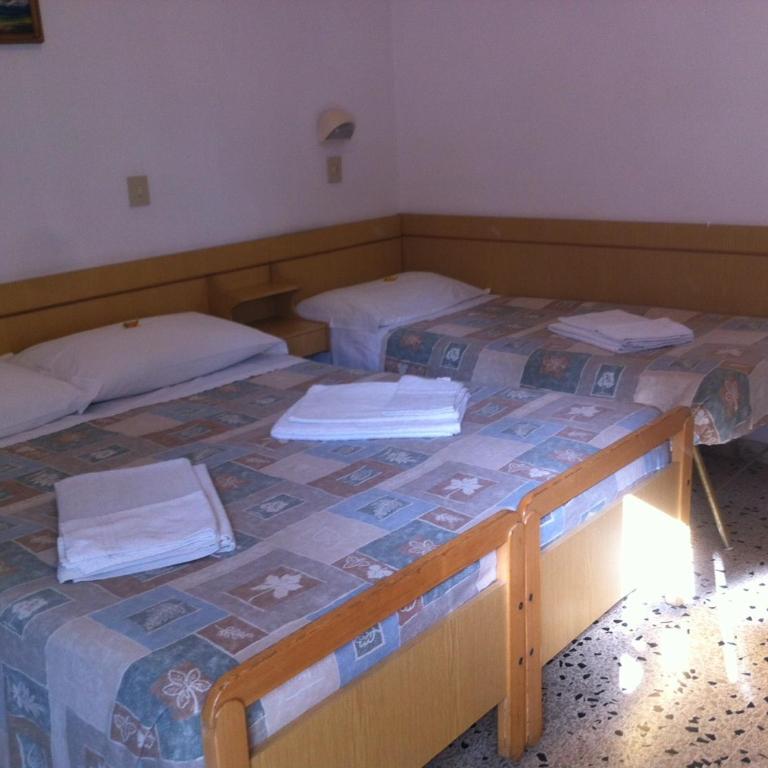 Hotel Italia - Camera Tripla Standard - 1