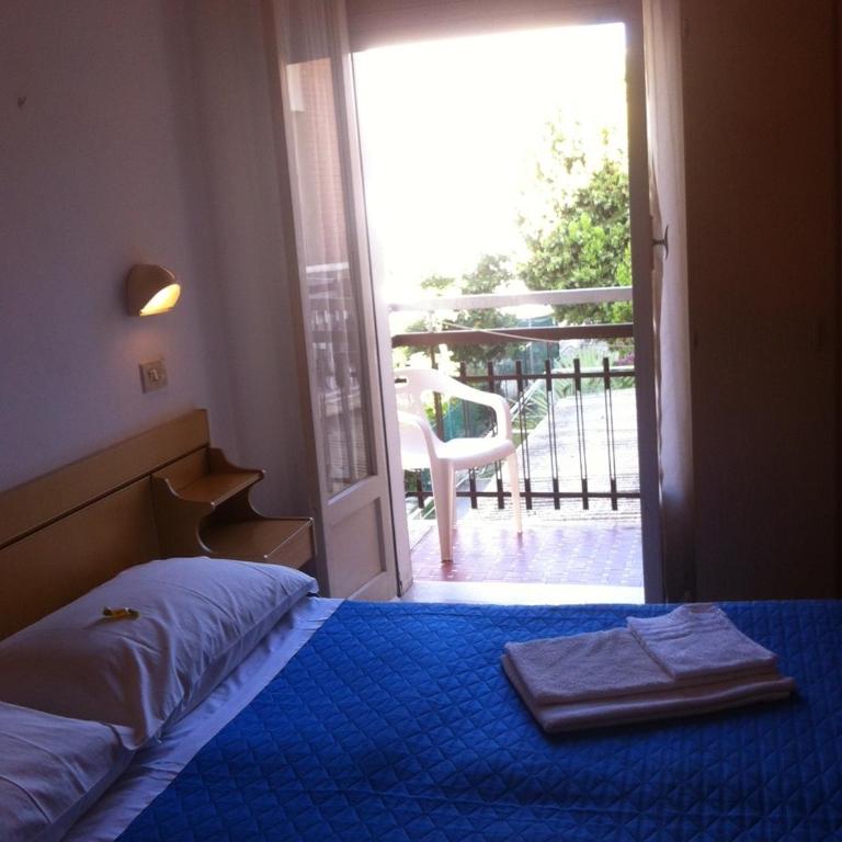 Hotel Italia - Camera Matrimoniale Standard - 3