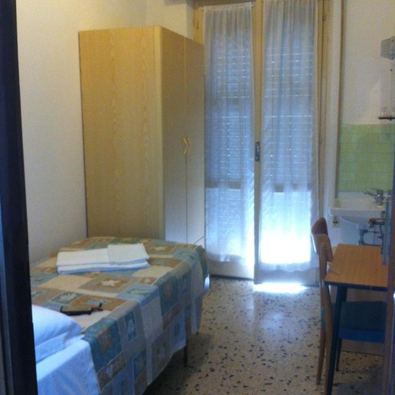 Hotel Italia - Camera Singola Standard con Bagno in Comune - 4