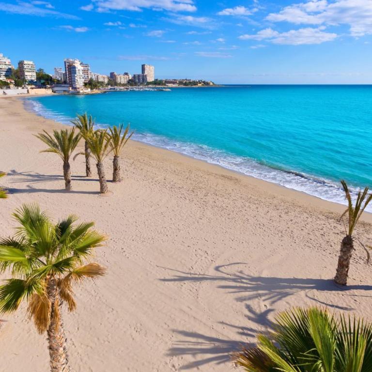 Cosy flat 500 m from the beach with swimming pools and tennis court - Apartment - 5