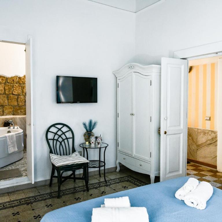 Le suite Vomero - Two-Bedroom Apartment - 41