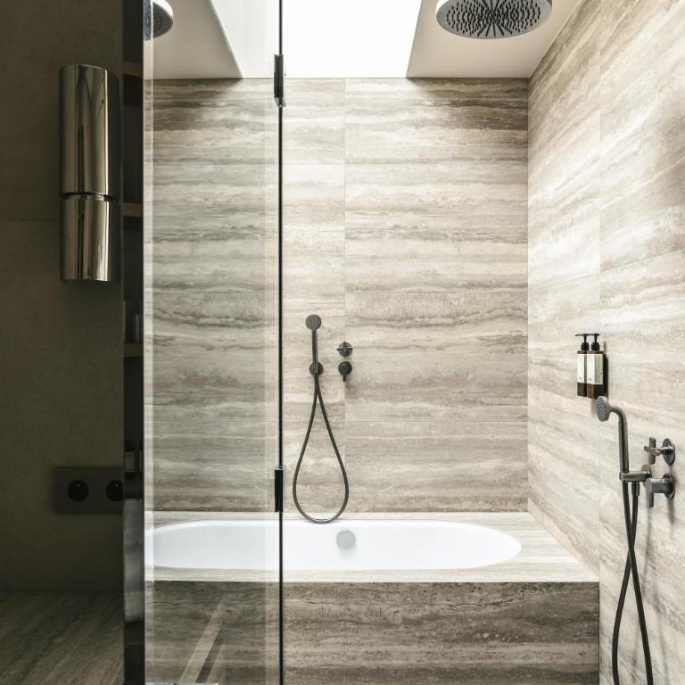 Mondovi Luxury Suites - Parisian Suite – 1 Bedroom - 7