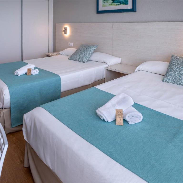 4R Salou Park Resort I - Suite Junior (2 adultos + 2 niños) - 4
