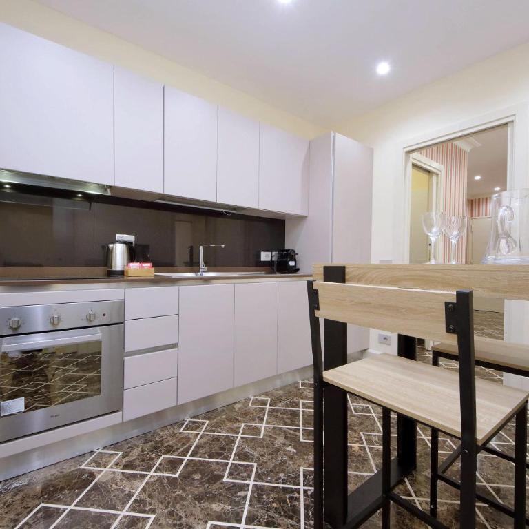 YCH-Elegante appartamento vicino Villa Ada - Apartment mit 2 Schlafzimmern und Balkon - 3