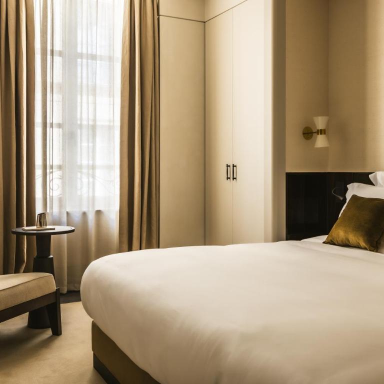 Mondovi Luxury Suites - Large Suite – 2 Bedrooms - 6