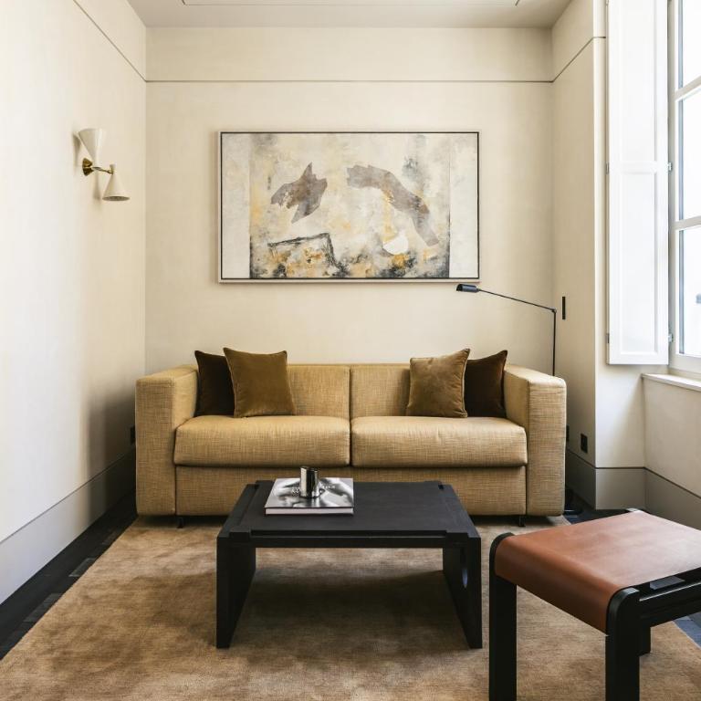 Mondovi Luxury Suites - Large Suite – 2 Bedrooms - 3