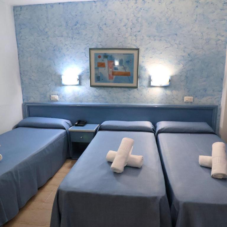 Santa Monica Playa - Habitación Doble con cama supletoria (2 adultos + 1 niño) - 3