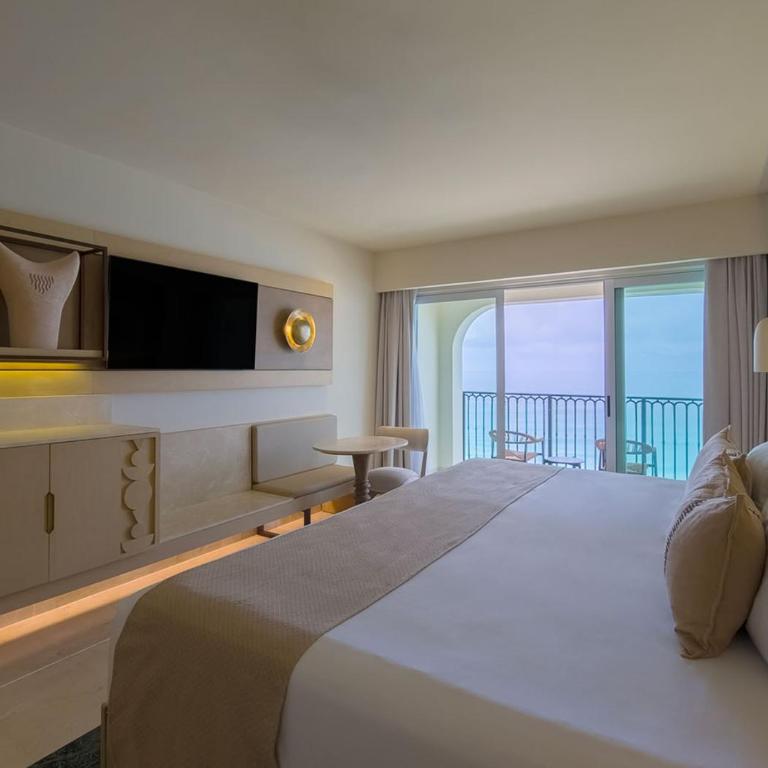 Grand Park Royal Cancun - All Inclusive - Royal Suite King Jacuzzi (adults only +18) - 1
