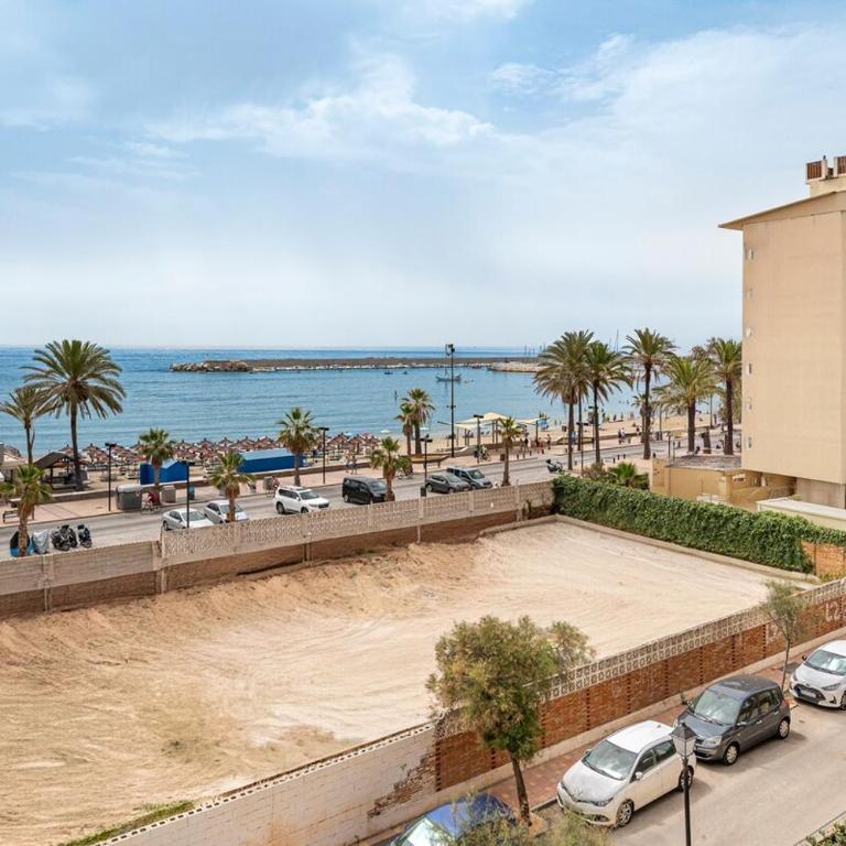 Cozy Apart In Fuengirola with Beach Views - Apartamento de 2 dormitorios - 15