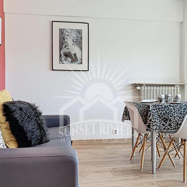 L'AIGLON Appartement AirCo in the town center for 4 By Sunset - Apartment - 17