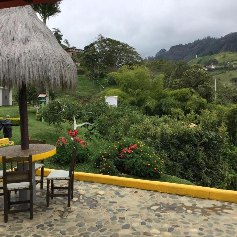 Espectacular finca en jerico con jacuzzi - Villa - 17