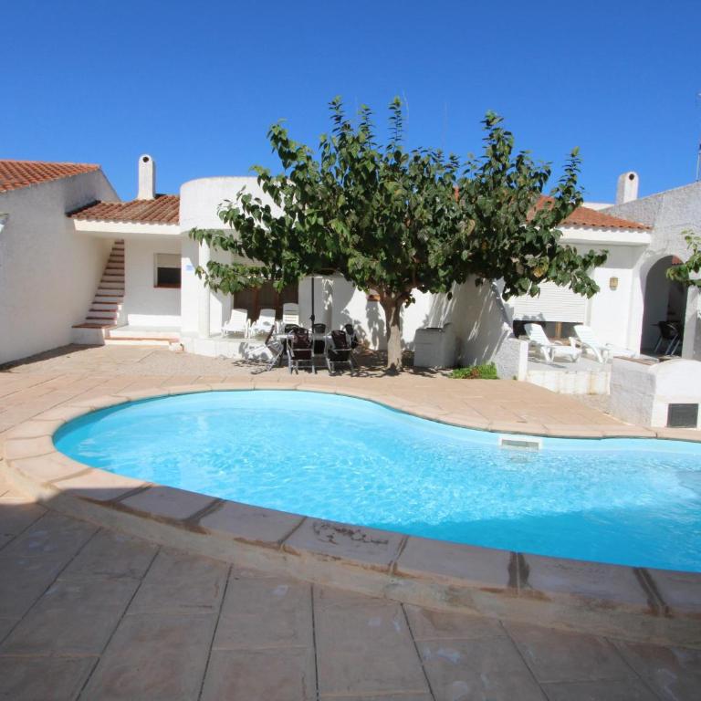 Casa cerca del mar, wifi gratuito, aire opcional, piscina, mascotas aceptadas, playa para perros - ES-184-6 - Casa - 1