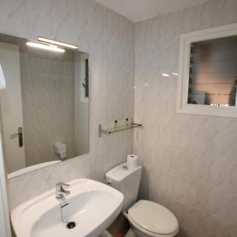 Casa con Piscina Privada, Cerca del Mar, WiFi Gratuito, Aire Opcional, Se Admiten Mascotas - ES-184-8 - Casa - 29