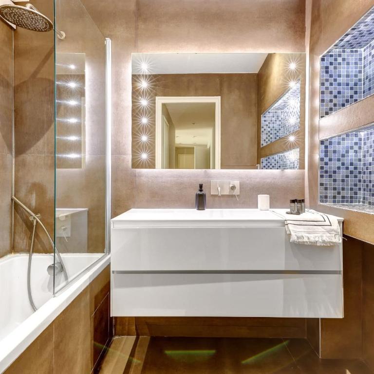 BM-Appartement chic avec terrasse - Champs-Elysees - Apartamento - 11