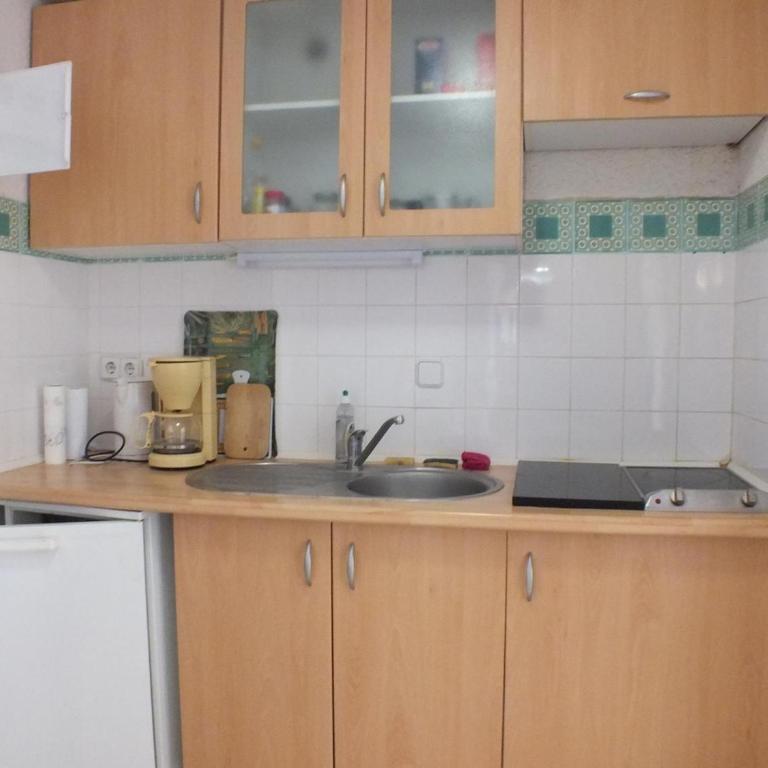 Apartamento en Roses: Terraza, Piscina, 6 Pers. - ES-204-74 - Apartment - 16