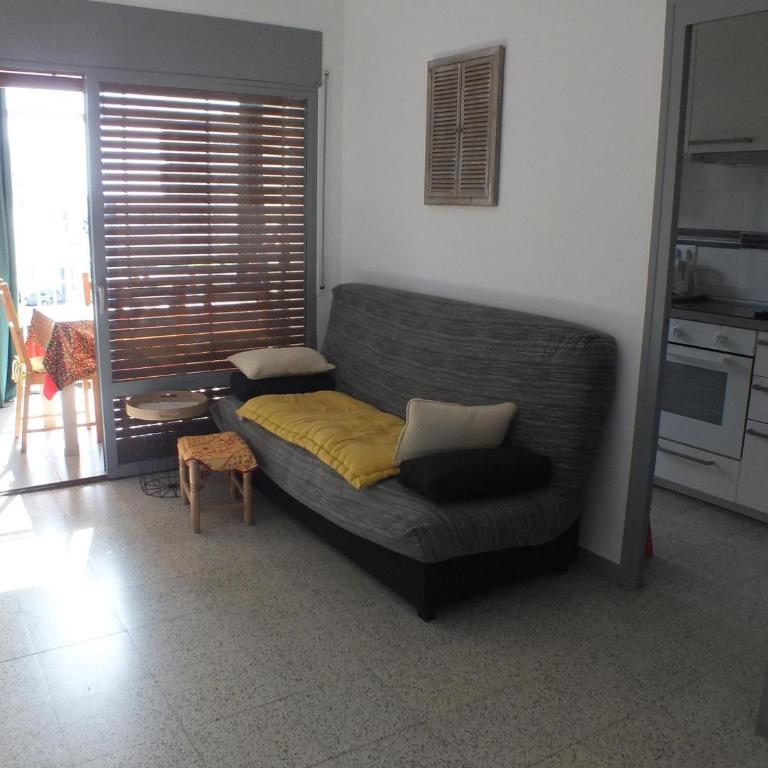 Apartamento Cerca de la Playa con Terraza y Parking en Roses, Costa Brava - ES-204-55 - Apartment - 8
