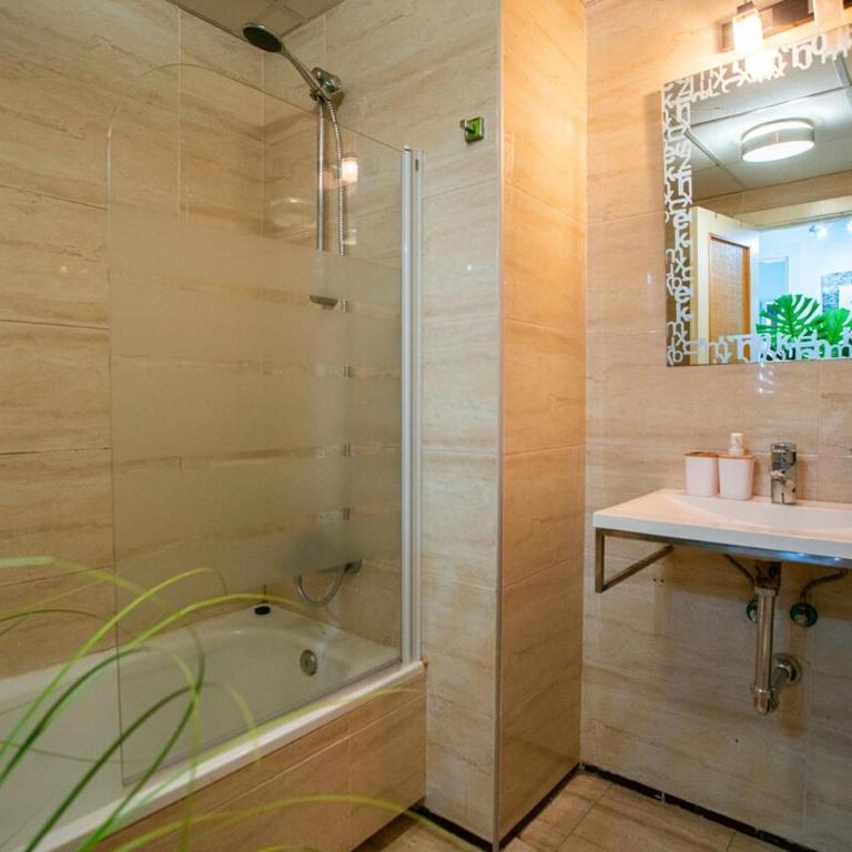 Premium Apt with Balcony Sea Walk by TuriVida - Apartamento de 2 dormitorios - 2