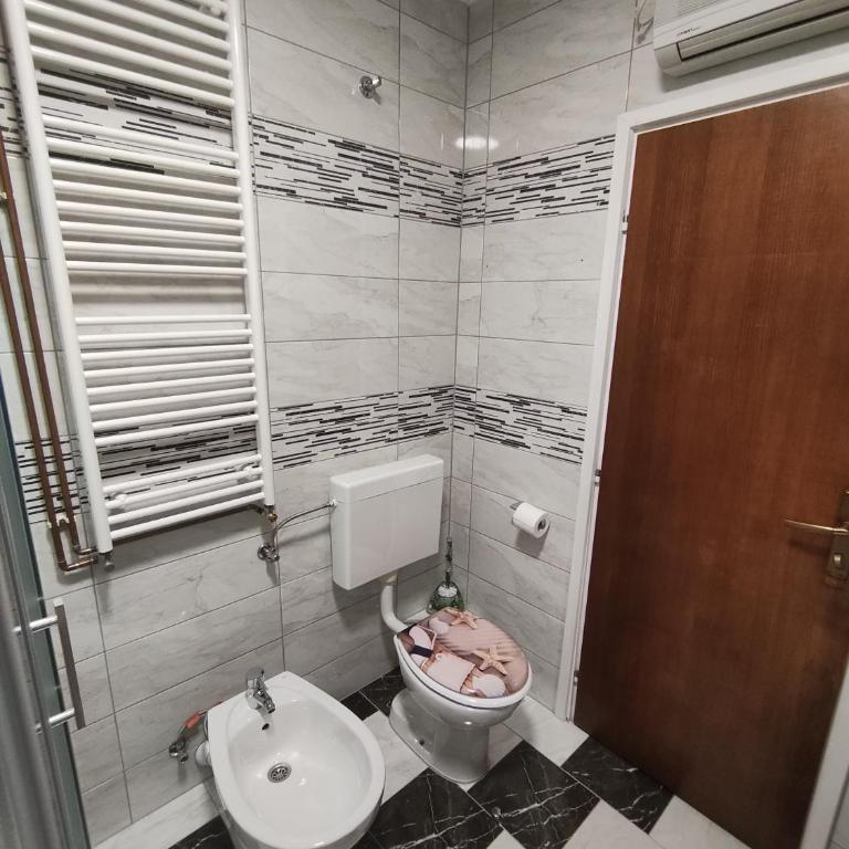 Apartman Lidija - Apartman sa 3 Spavaće Sobe i Balkonom - 11