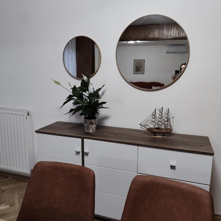 Apartman Lidija - Apartman sa 3 Spavaće Sobe i Balkonom - 8