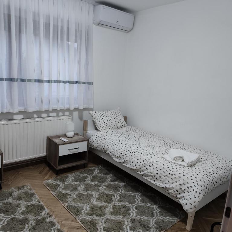 Apartman Lidija - Apartman sa 3 Spavaće Sobe i Balkonom - 17