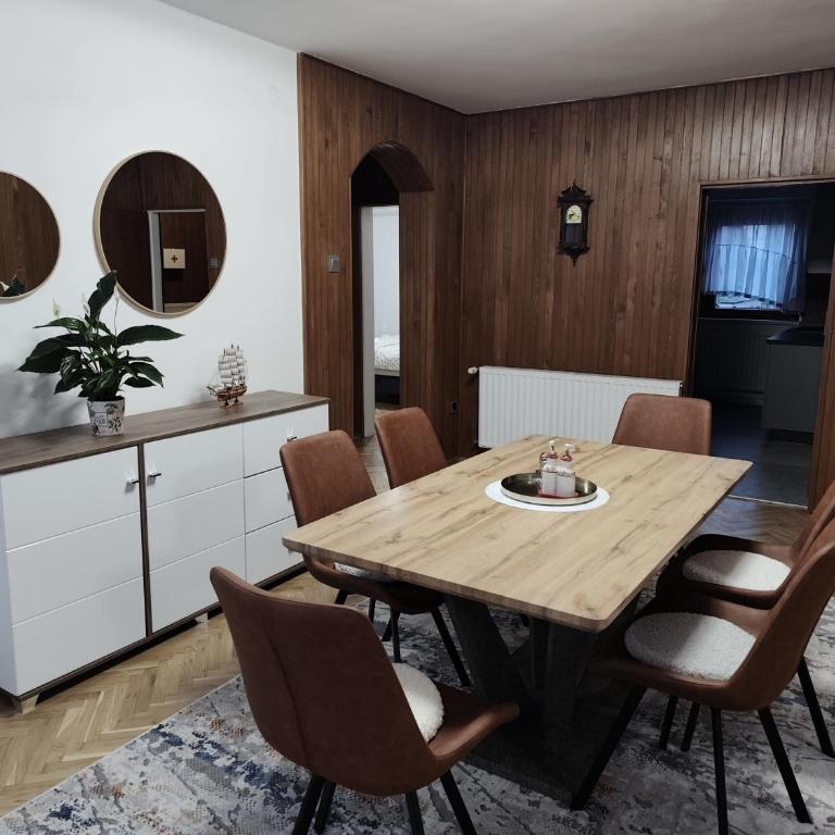 Apartman Lidija - Apartman sa 3 Spavaće Sobe i Balkonom - 7