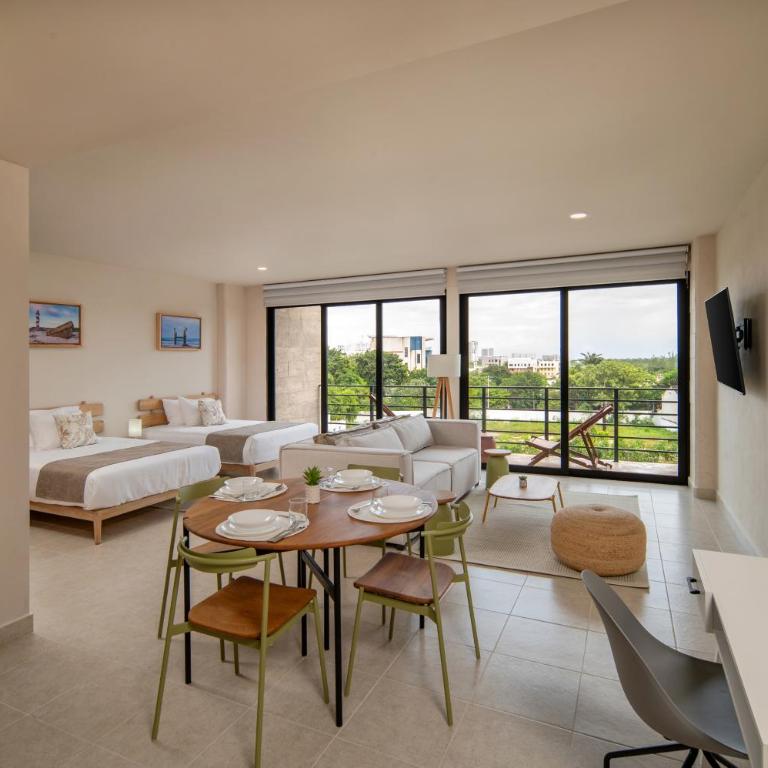 Everglades Suites - Suite with City View - 1
