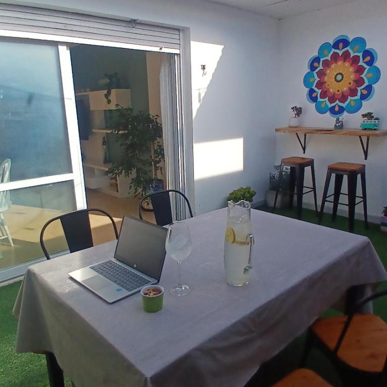 Amplio y luminoso ph en zona guemes, acceso por escalera - Apartamento de 1 dormitorio - 18
