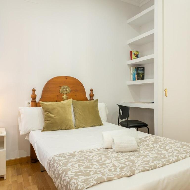 Cuna Center Suite by Valcambre - Three-Bedroom Apartment - 21