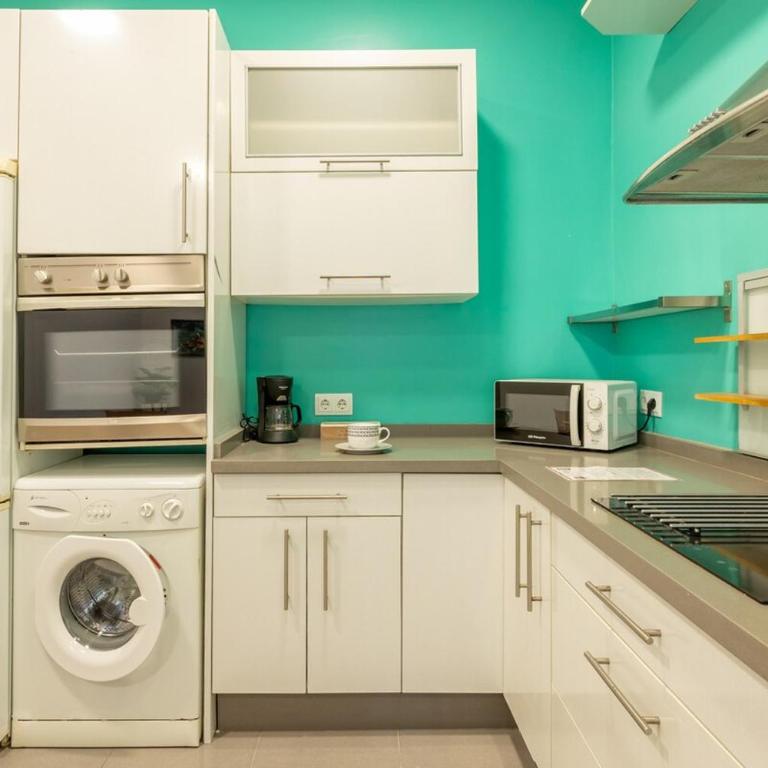 Cuna Center Suite by Valcambre - Three-Bedroom Apartment - 35