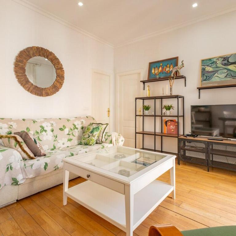 Cuna Center Suite by Valcambre - Three-Bedroom Apartment - 41