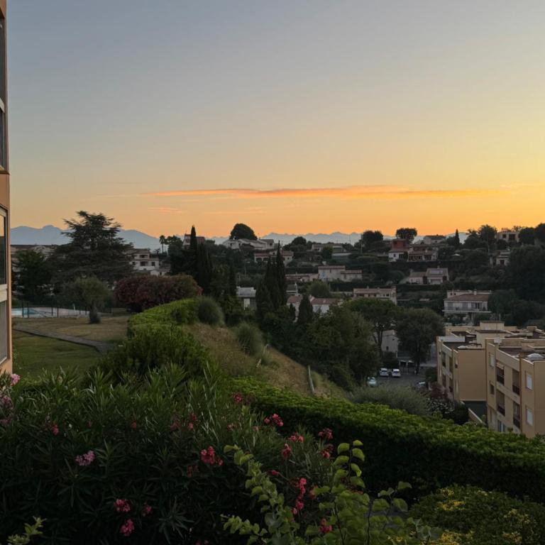 Ambiance terracotta sur la baie des anges - Appartement - Vue sur Mer - 15