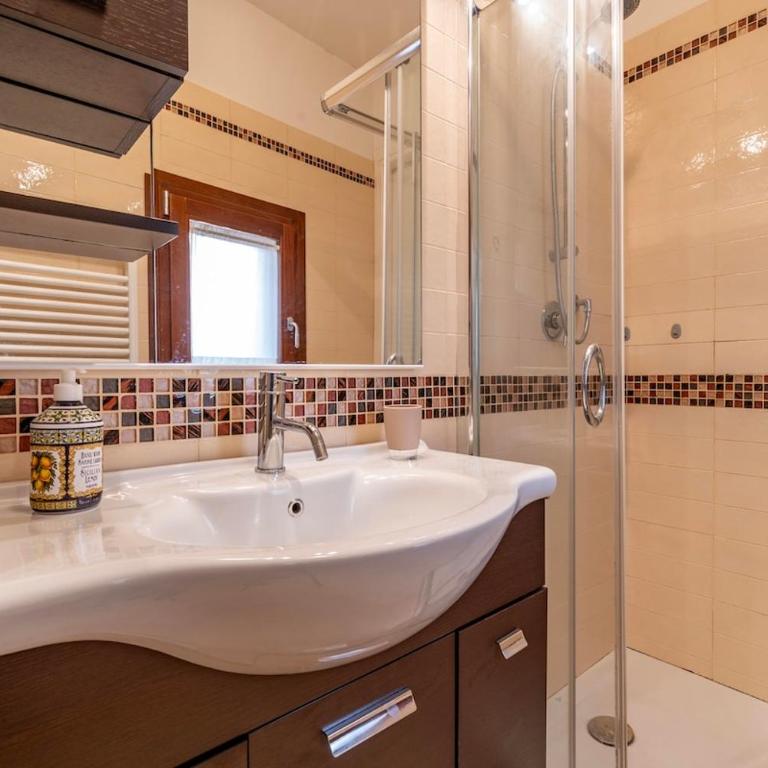 At the Venice Casino with Comfort - Two-Bedroom Apartment - 7