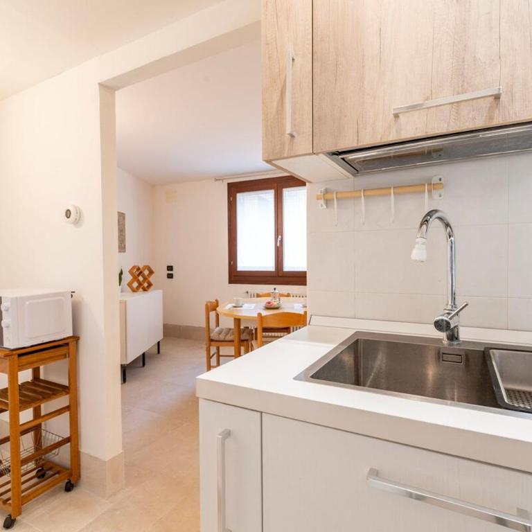 At the Venice Casino with Comfort - Two-Bedroom Apartment - 12